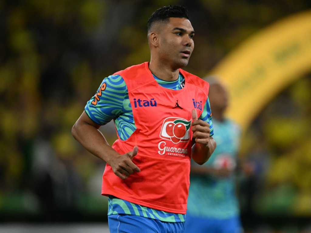 Casemiro rasmi kucheza na Messi